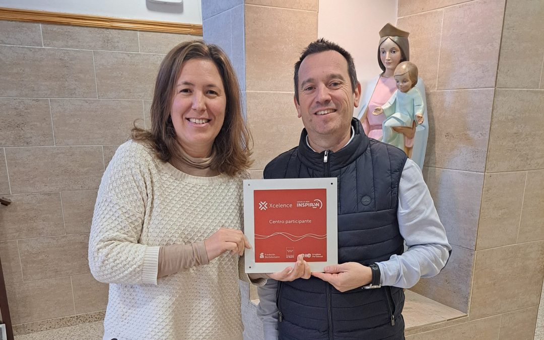 Placa conmemorativa del Programa Xelence de la Comunidad de Madrid.