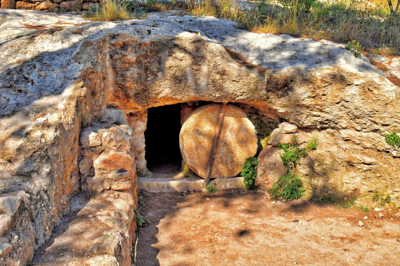 Resurrección de Jesús (Mt 28) Com_